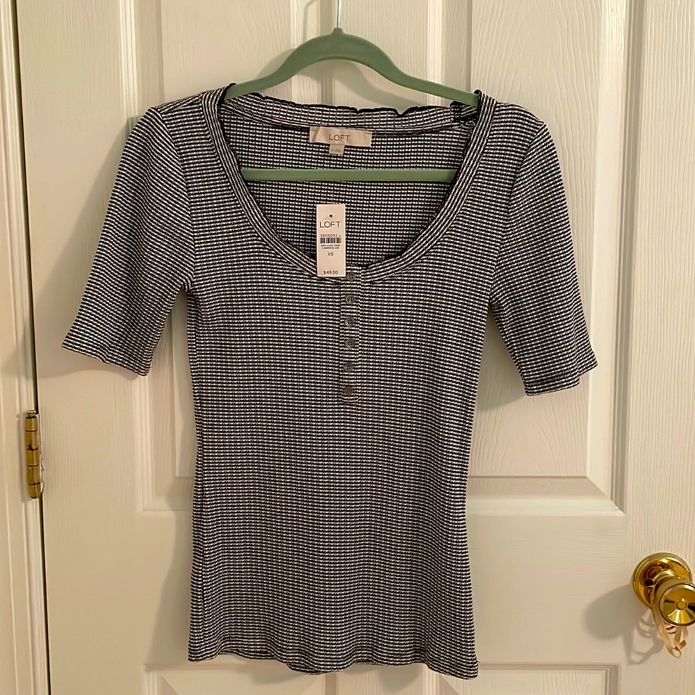 Loft scoop neck shirt NWT size XS